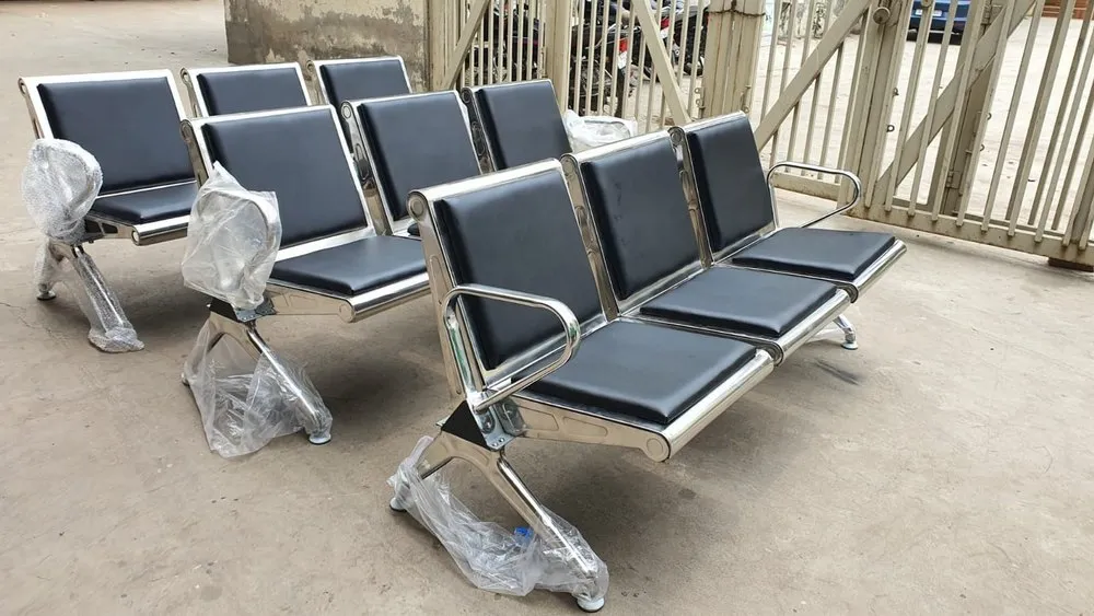Airport waiting bench -Heavy-duty black - Image 3